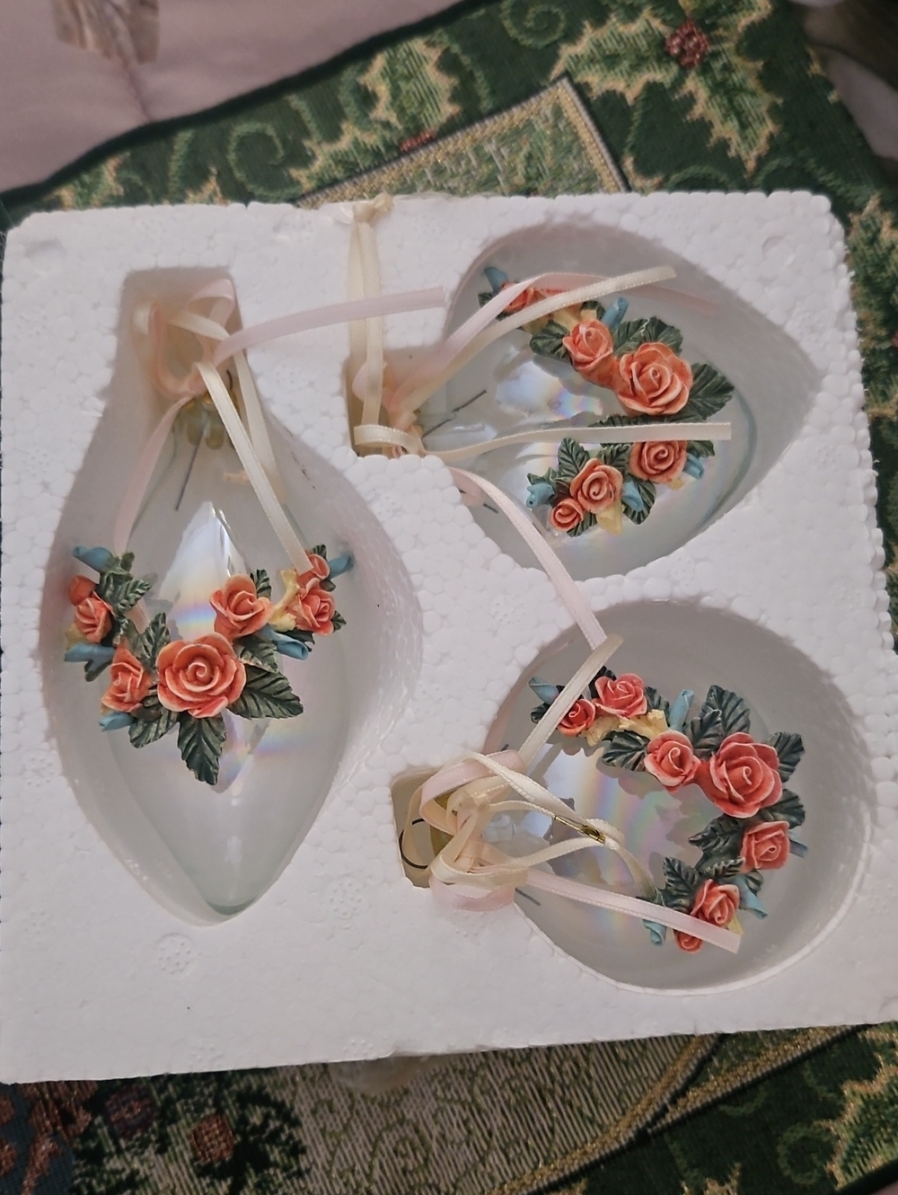 Vintage Victorian Blown glass ornaments In Original Box In Excellent Condition.